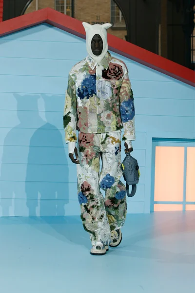 Look 49